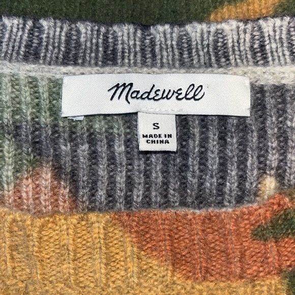 Cottontail Camo Wide-Sleeve Sweater - Picture 10 of 11